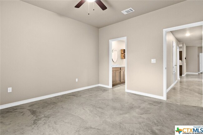 Building Photo - 2009 Wood St