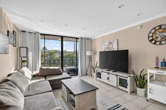 Building Photo - 1531 SE 15th St