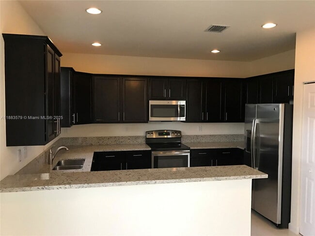 Building Photo - 8807 NW 103rd Ave