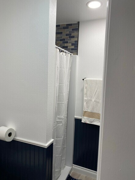 Building Photo - 12871 Bahama Ct