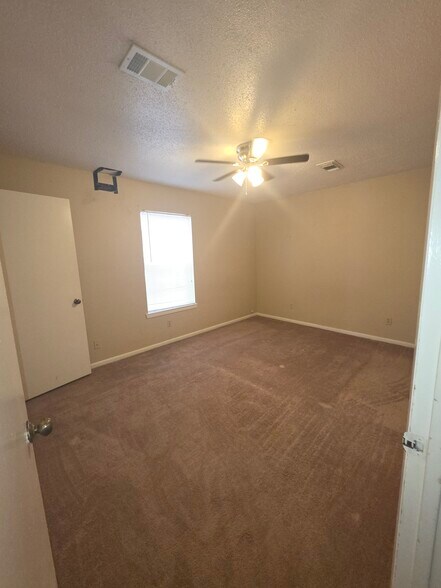 bedroom 1 - 1205 Anne Ave