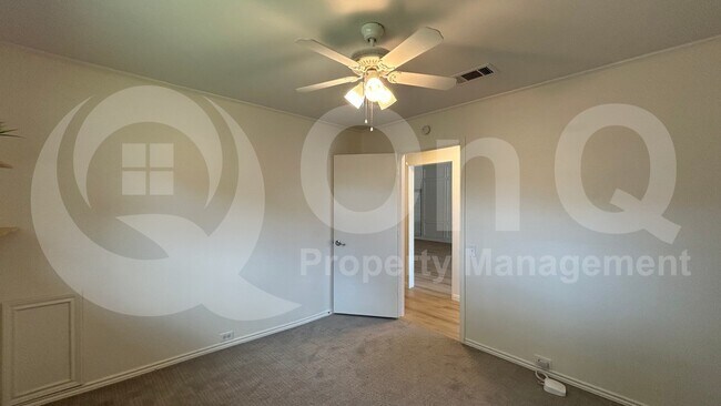 Building Photo - 3701 Leathertop Dr