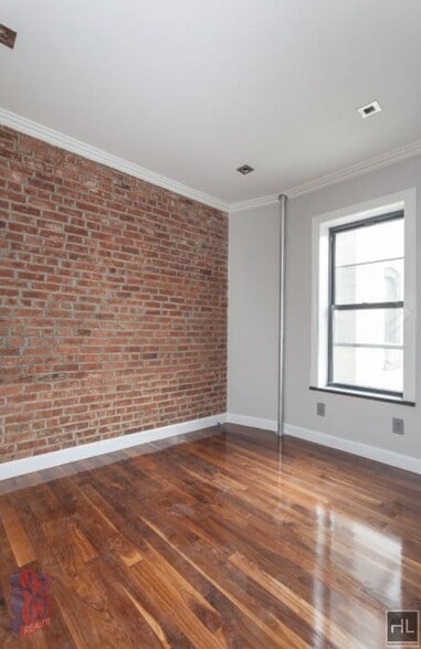 Building Photo - ORCHARD ST.