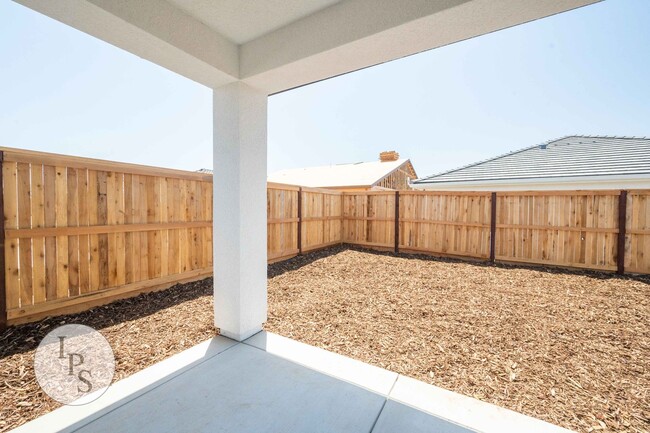 Building Photo - Madera Tesoro Viejo Single-Story Home, 3BR...