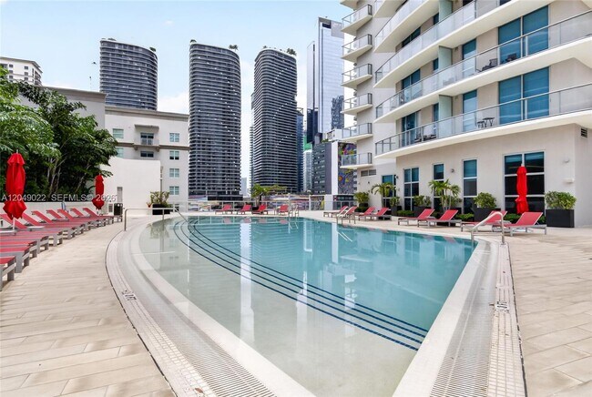 Building Photo - 1100 S Miami Ave