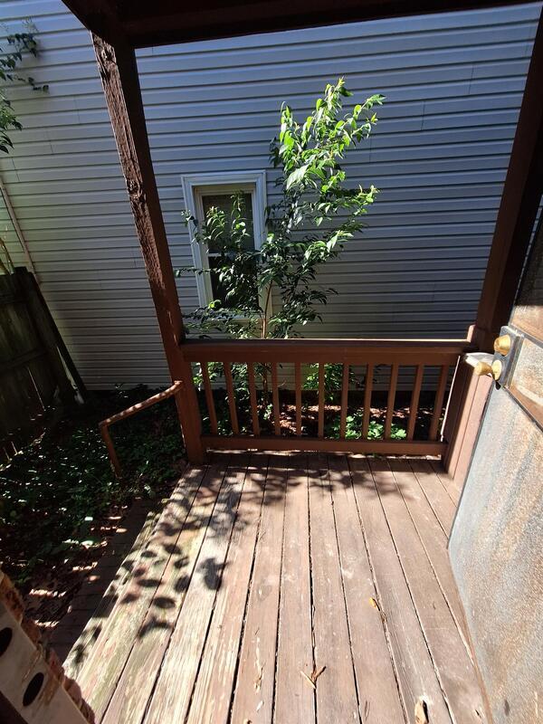 Building Photo - 2111 Bellevue Ave