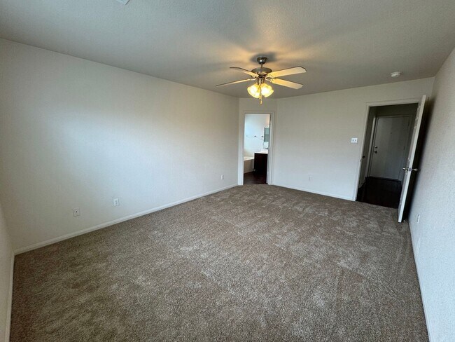 Building Photo - 4-Bedroom House for Rent in Killeen