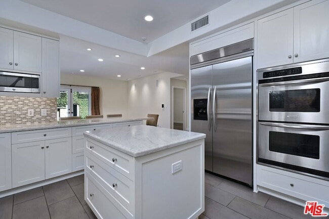 Building Photo - 12207 Cantura St