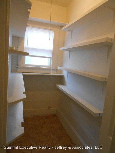 Building Photo - 3 br, 1 bath House - 254 Prospect St.