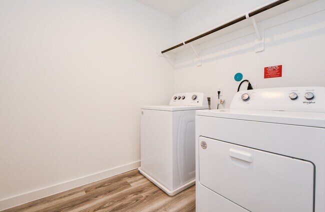 Building Photo - 3024 Crown Gate Dr