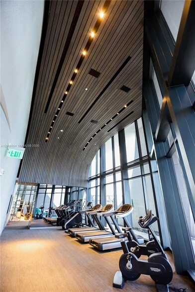 Building Photo - 1000 Biscayne Blvd