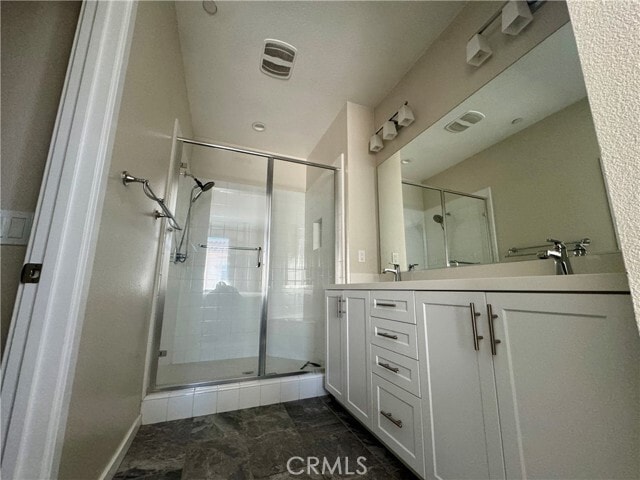 Building Photo - 21406 Dahlia Ct