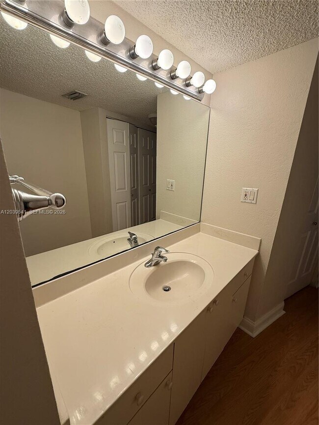 Building Photo - 4205 N University Dr