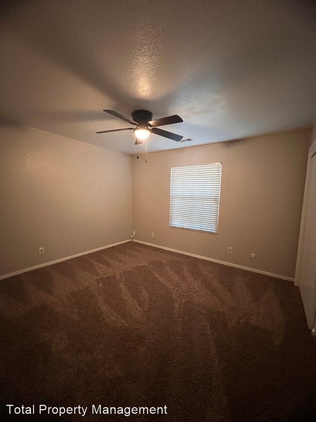 Building Photo - 3 br, 2 bath House - 1697 E. Avila Dr
