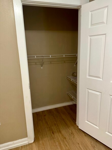 Building Photo - 48071 Laura Rogers Rd