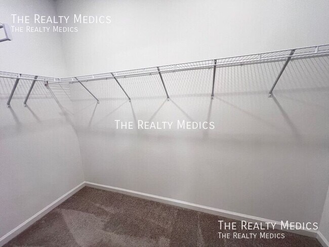 Building Photo - 9301 SW 58th Cir