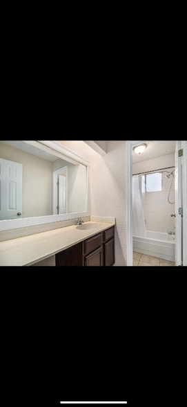 Building Photo - 322 Anchor Way