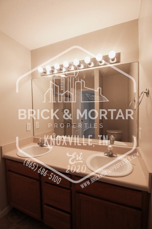 Building Photo - 3718 Sean Grove Way
