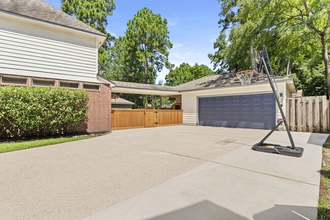 Building Photo - 31 Treescape Cir