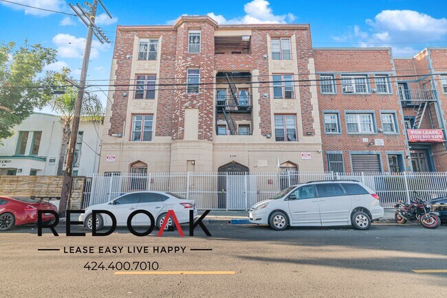 Building Photo - 2749 San Marino St