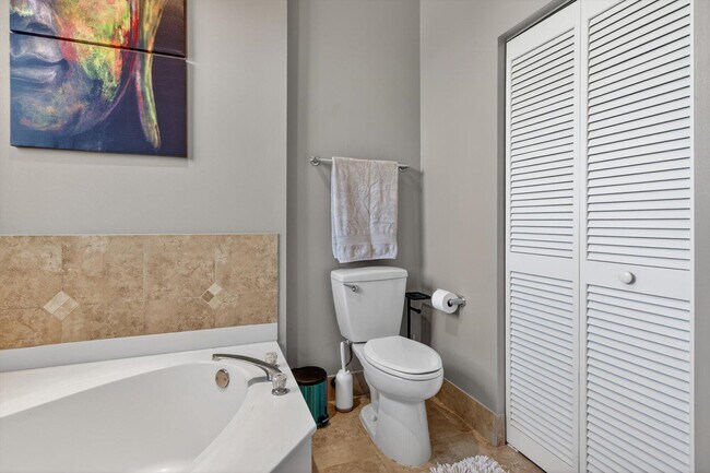 Building Photo - 301 SW 158th Terrace