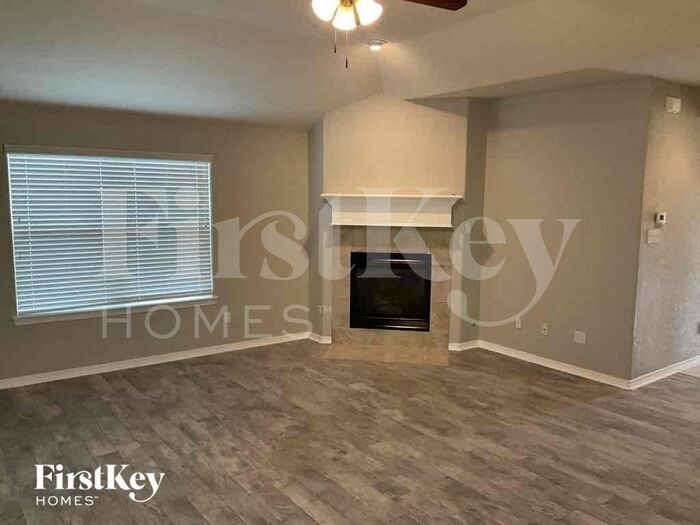 Building Photo - 107 Cove Pl Ct