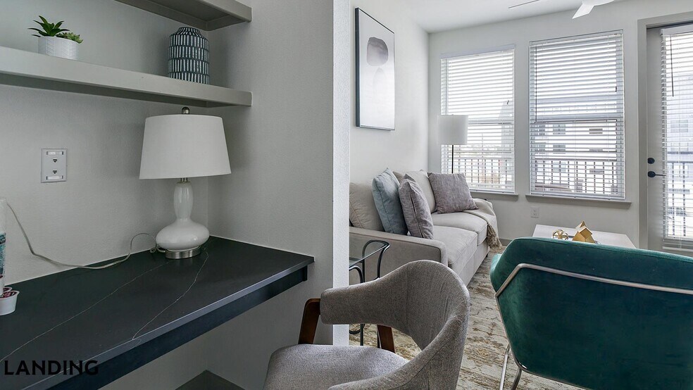 Building Photo - 91 Jensen Dr