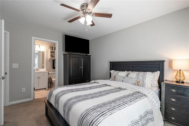 Building Photo - 226 Fox Creek Blvd