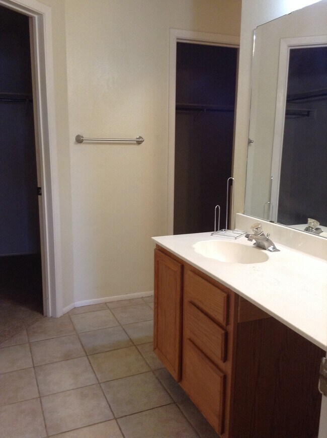 Building Photo - 16703 Coral Glade