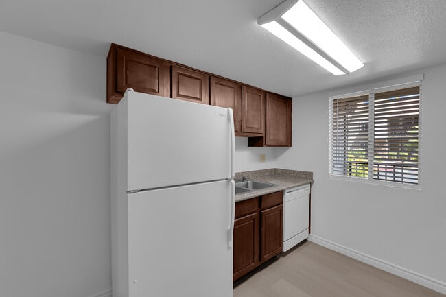Building Photo - 4921 Indian River Dr