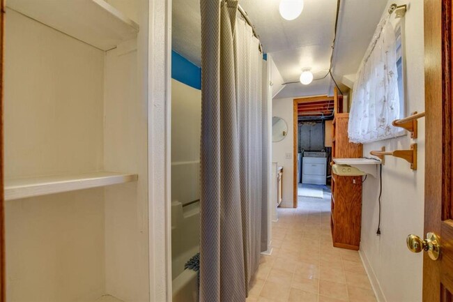 Building Photo - 6409-6411 Hammersley Rd Duplex