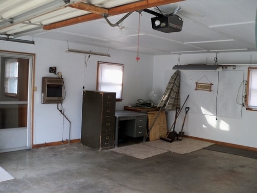 Building Photo - 7412 Township Road 269