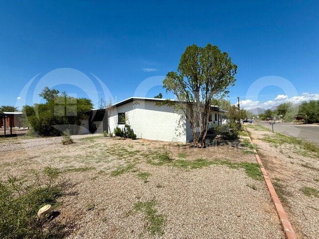 Building Photo - 1715 N Highland Ave