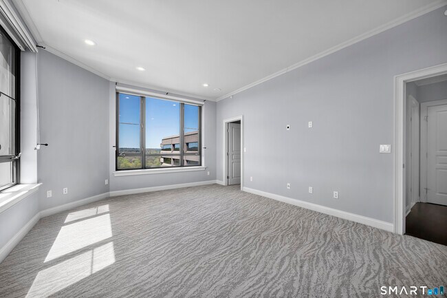 Building Photo - 100 Parrott Drive