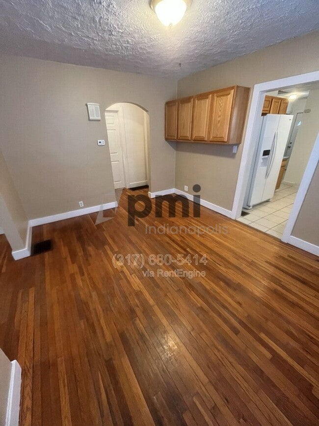 Building Photo - 1425 W Washington St