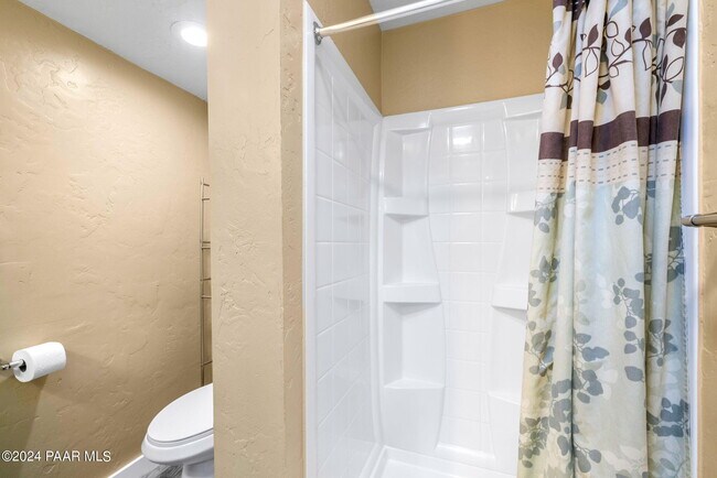 Building Photo - 306 S Virginia St