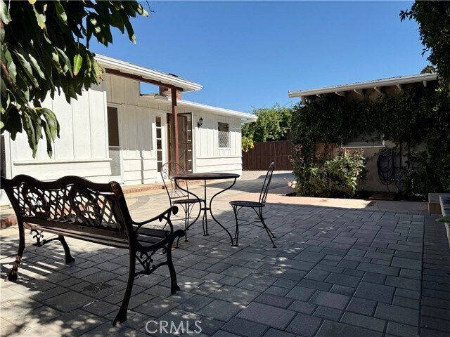 Building Photo - 22346 Burbank Blvd