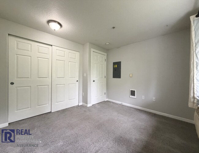 Building Photo - 780 NW 185th Ave