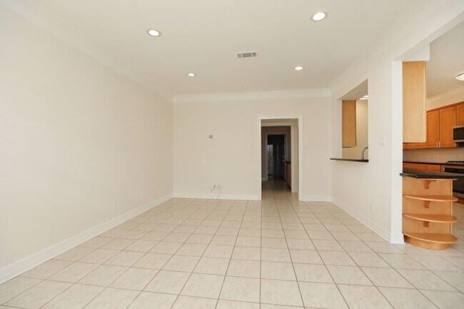 Building Photo - 7499 Brompton St