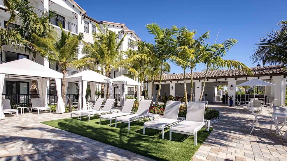 10X Addison Place 8633 Addison Place Cir Naples FL 34119 Apartment