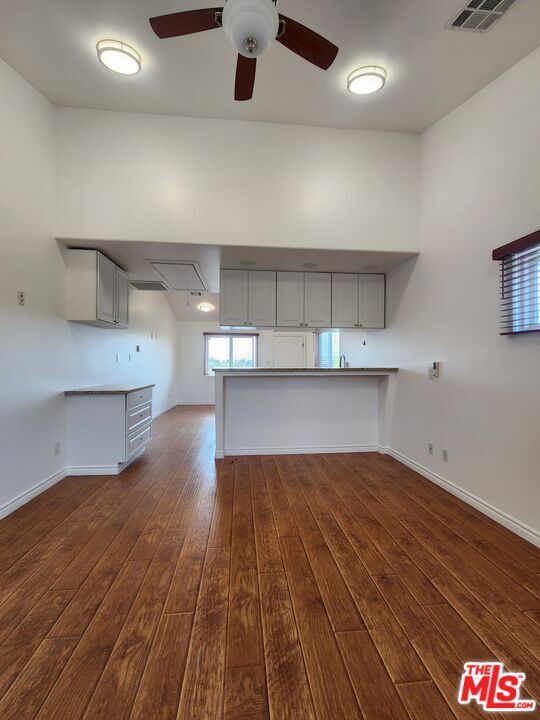 Building Photo - 17118 Oak View Dr