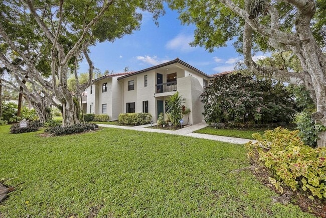 Building Photo - 21691 Tall Palm Cir