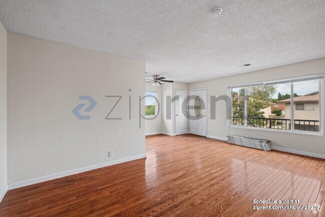 Building Photo - 2123 Peppertree Way