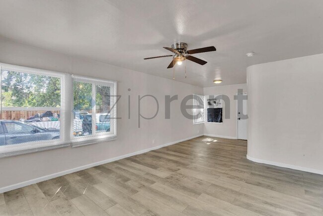 Building Photo - 2012 Cavallo Rd