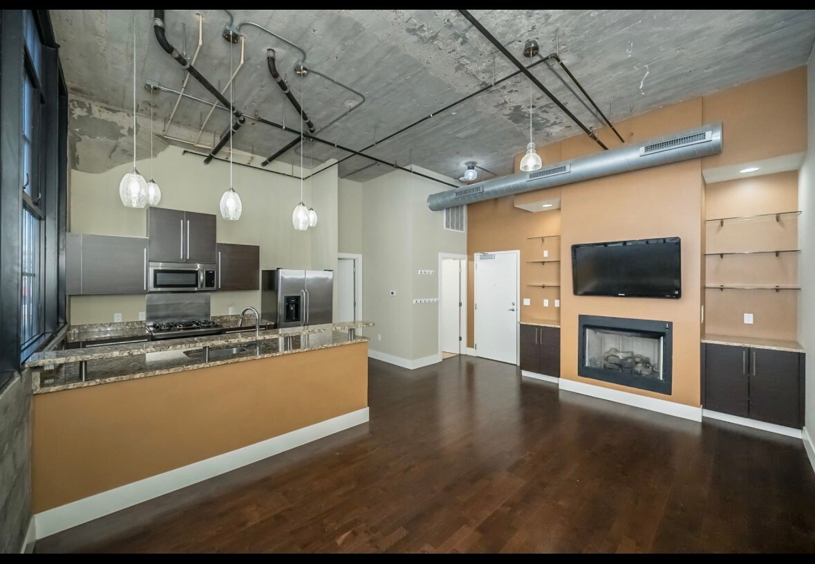 Building Photo - 4100 Forest Park Ave