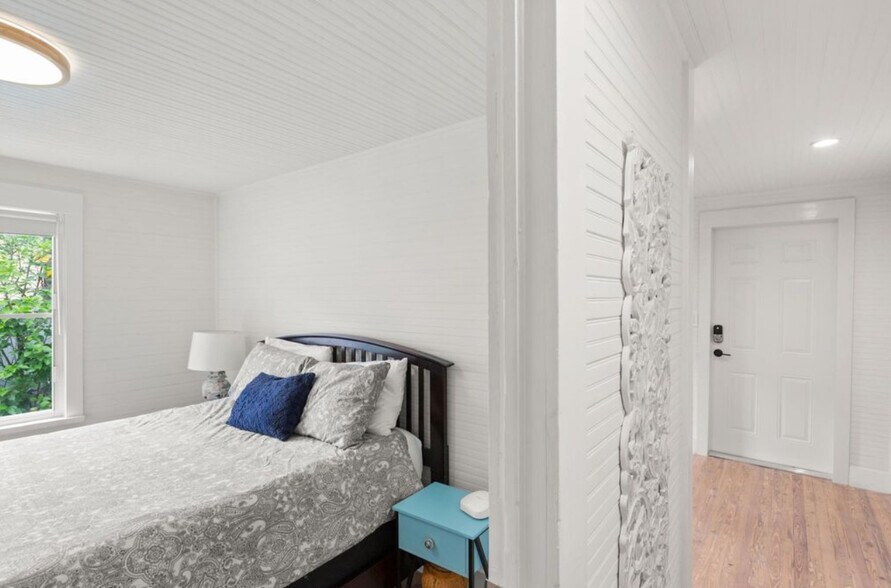 Building Photo - 3477 Hibiscus St