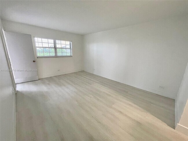 Building Photo - 8101 SW 72nd Ave
