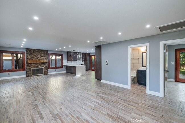 Building Photo - 5672 Rich Hill Way