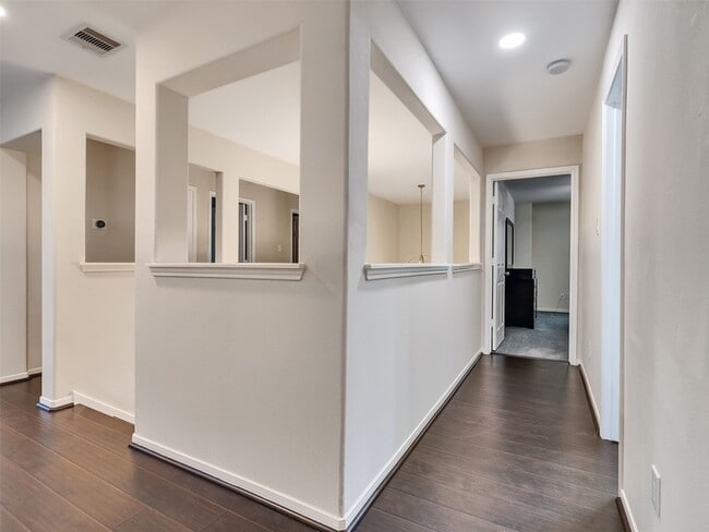 Building Photo - 24507 Red Bluff Tr