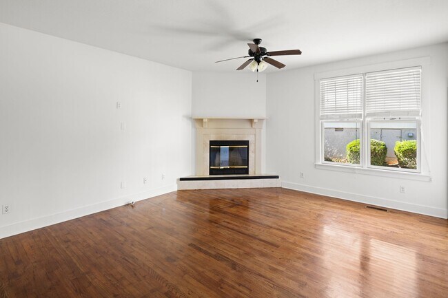 Building Photo - Modern Arts and Crafts Home